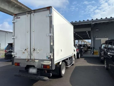 Mitsubishi Fuso Canter