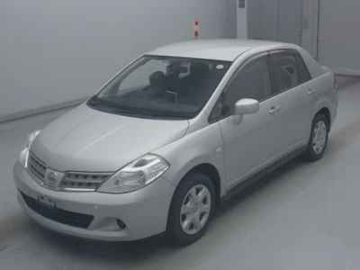 Nissan TIIDA LATIO