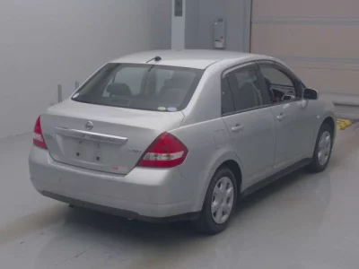 Nissan TIIDA LATIO