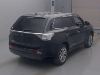 Mitsubishi OUTLANDER PHEV