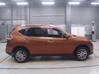 Nissan X-TRAIL лот № 30039 оценка 4  с аукциона в Японии 2