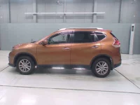 Nissan X-TRAIL лот № 30039 оценка 4  с аукциона в Японии 3