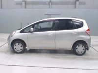 Honda FIT лот № 30020 оценка 3.5  с аукциона в Японии 3