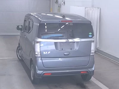 Honda N-Box Slash