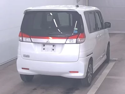 Mitsubishi DELICA D2
