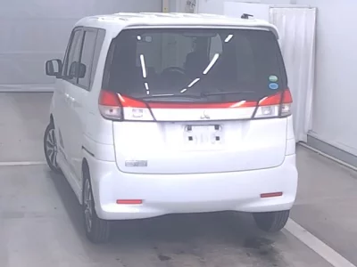 Mitsubishi DELICA D2