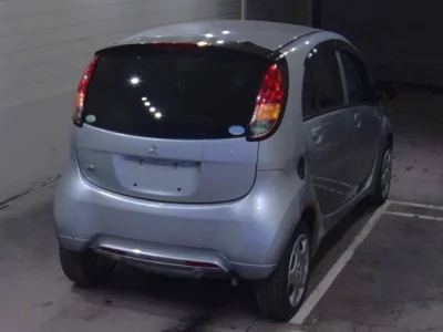 Mitsubishi I