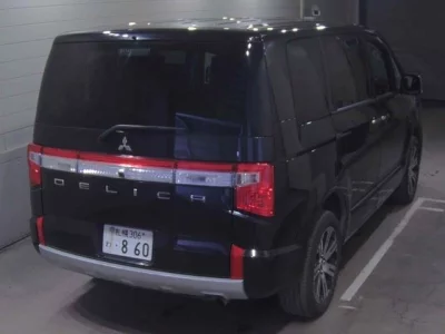 Mitsubishi Delica D:5
