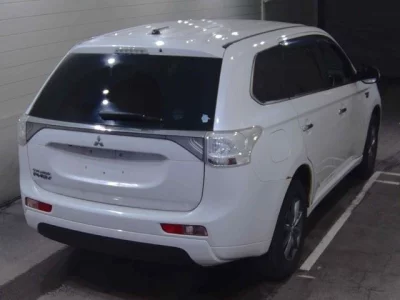 Mitsubishi OUTLANDER PHEV