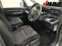 Honda STEP WAGON лот № 3060 оценка 4  с аукциона в Японии 2