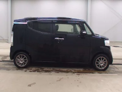 Honda N-Box Slash