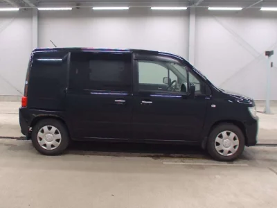 Honda Mobilio Spike