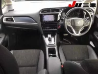 Honda SHUTTLE лот № 2052 оценка 4.5  с аукциона в Японии 7