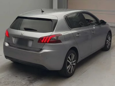 Peugeot 308  с аукциона в Японии