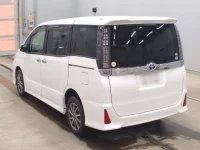 Toyota VOXY лот № 3068 оценка 3.5  с аукциона в Японии 5