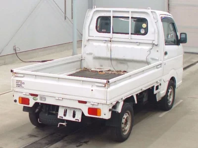 Nissan NT100 Clipper