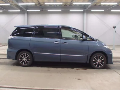 Toyota ESTIMA HYBRID