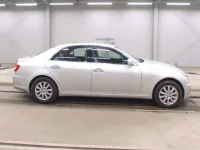 Toyota MARK X лот № 5612 оценка 3  с аукциона в Японии 2
