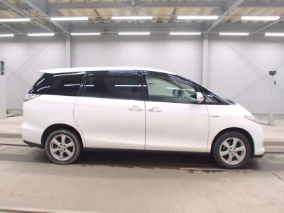 Toyota ESTIMA HYBRID