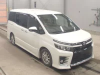 Toyota VOXY лот № 3330 оценка RA  с аукциона в Японии 4