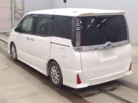 Toyota VOXY лот № 3330 оценка RA  с аукциона в Японии 5