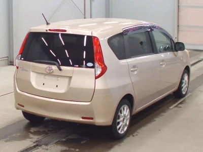 Toyota PASSO SETTE  с аукциона в Японии