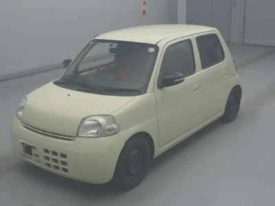 Daihatsu Esse