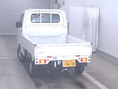 Nissan NT100 Clipper