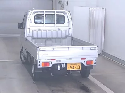 Nissan NT100 Clipper