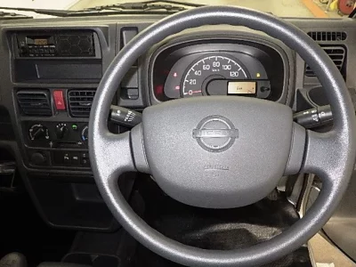 Nissan NT100 Clipper