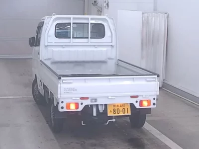 Nissan NT100 Clipper