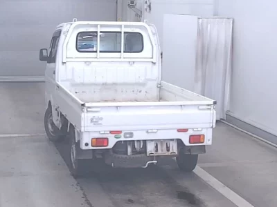 Nissan NT100 Clipper