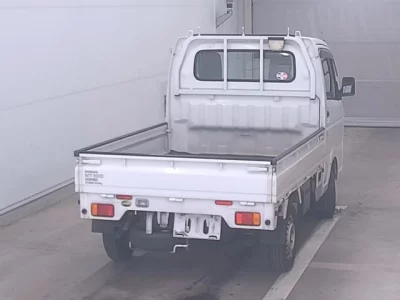 Nissan NT100 Clipper