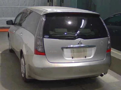 Mitsubishi GRANDIS
