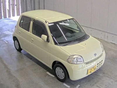 Daihatsu Esse