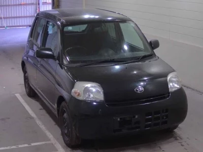 Daihatsu Esse
