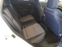 Subaru XV лот № 30079 оценка 4  с аукциона в Японии 9