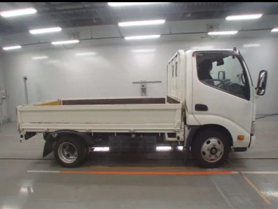 Hino DUTRO  с аукциона в Японии