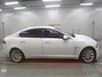 Jaguar XF SERIES лот № 38062 оценка 4  с аукциона в Японии 2