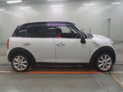 MINI Crossover