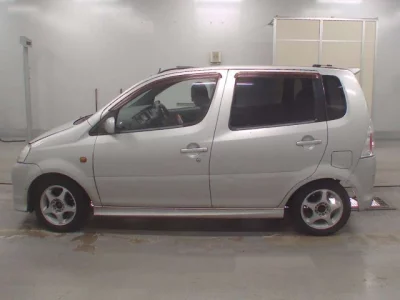 Daihatsu YRV  с аукциона в Японии