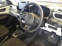 Suzuki SWIFT лот № 30125 оценка 4.5  с аукциона в Японии 6