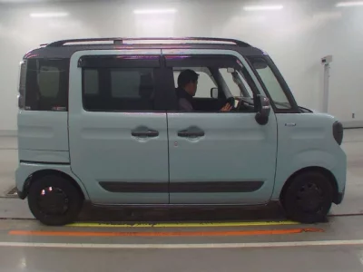 Suzuki Spacia Gear