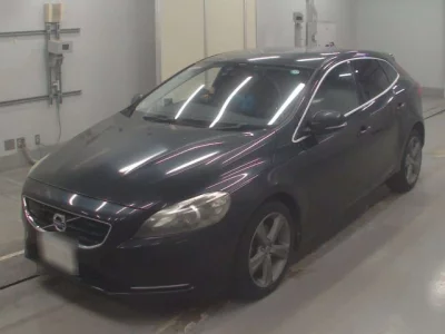 Volvo V40  с аукциона в Японии