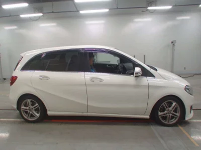 Mercedes-Benz B CLASS