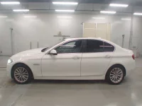 BMW 5-Series лот № 38109 оценка 4.5  с аукциона в Японии 3