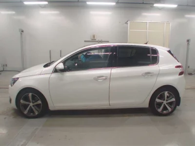 Peugeot 308  с аукциона в Японии