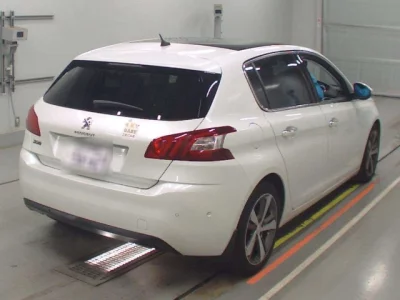 Peugeot 308  с аукциона в Японии