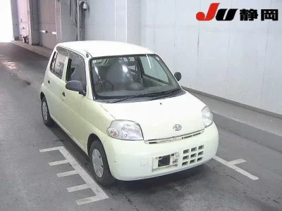 Daihatsu Esse