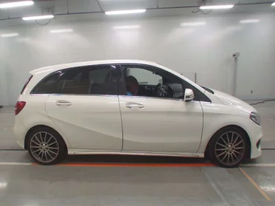 Mercedes-Benz B CLASS